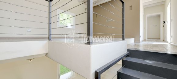 Villa de 5 habitaciónes en Lonato del Garda, Italy No. 282385 8