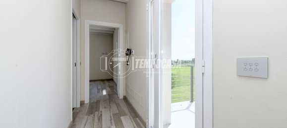 Villa de 5 habitaciónes en Lonato del Garda, Italy No. 282385 11