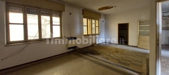 Квартира с 2 спальнями в Пиццигеттоне, Италия № 129833 4