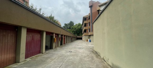 Гараж 15м² в Буччинаско, Италия № 206787 2