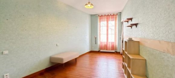 6 bedrooms House in Pierry, France No. 315752 14