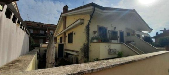 Casa de 3 habitaciónes en Rome, Italy No. 147143 5