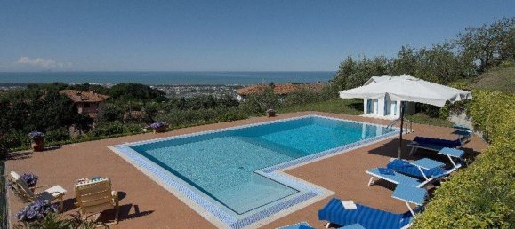 5 rooms Villa in Massarosa, Italy No. 165746 8