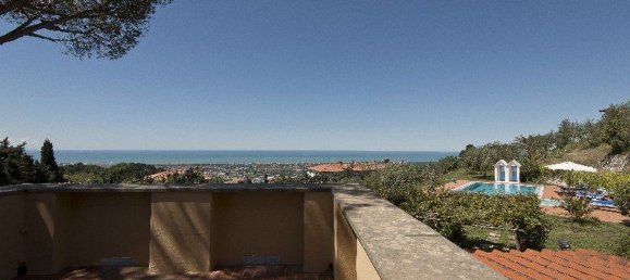 5 rooms Villa in Massarosa, Italy No. 165746 32
