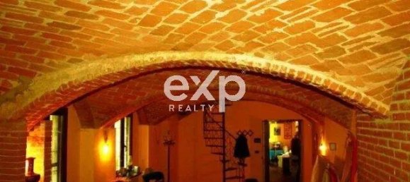 6 bedrooms House in Asti, Italy No. 362951 11