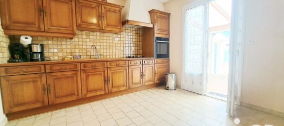 3 bedrooms House in Aubignan, France No. 295092 4