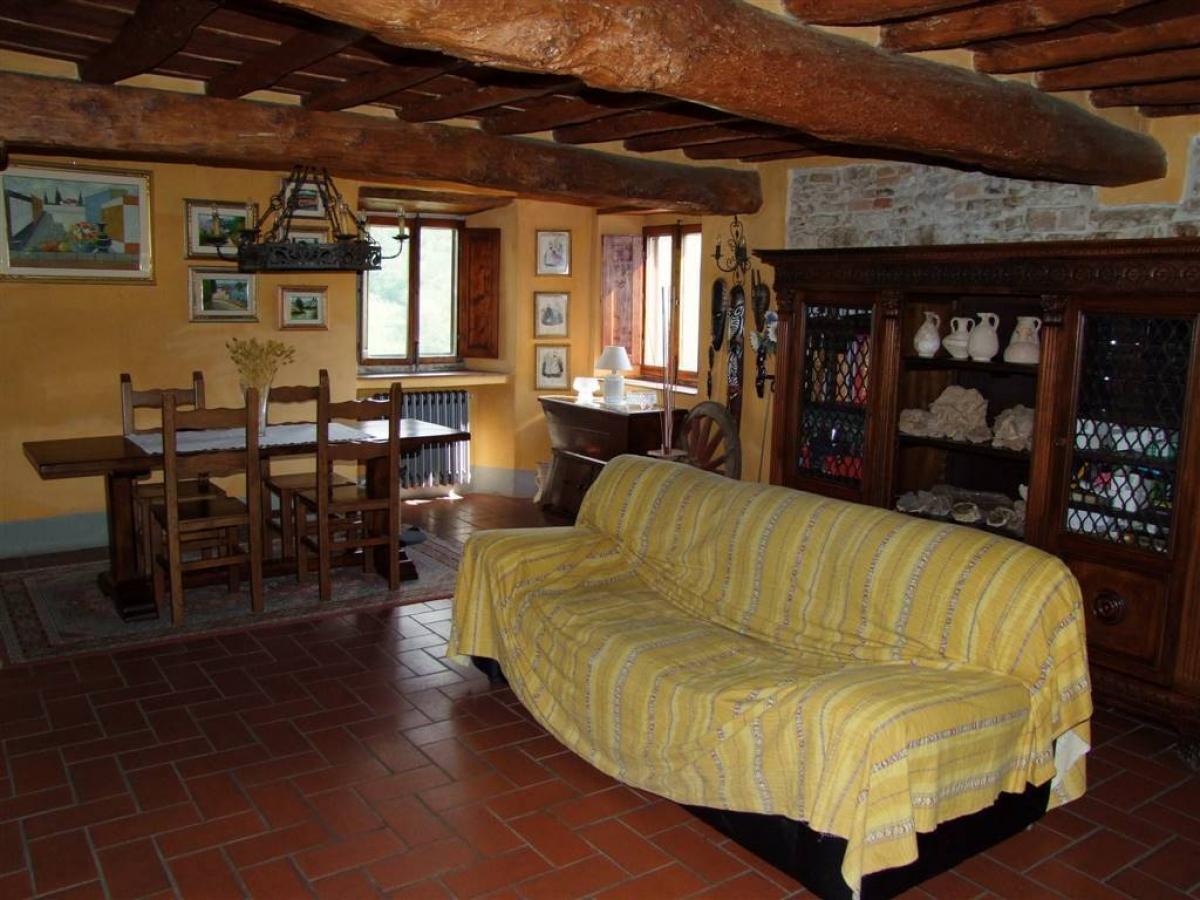 2 bedrooms House in Rignano sull'Arno, Italy No. 948