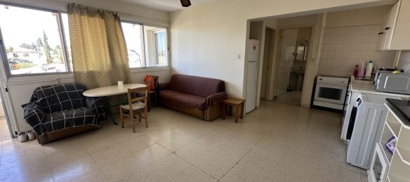 8 dormitorios propiedad comercial en venta en Pervolia, Larnaka, Cyprus № 26148 3