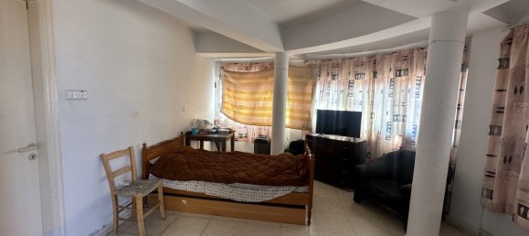 8 dormitorios propiedad comercial en venta en Pervolia, Larnaka, Cyprus № 26148 6