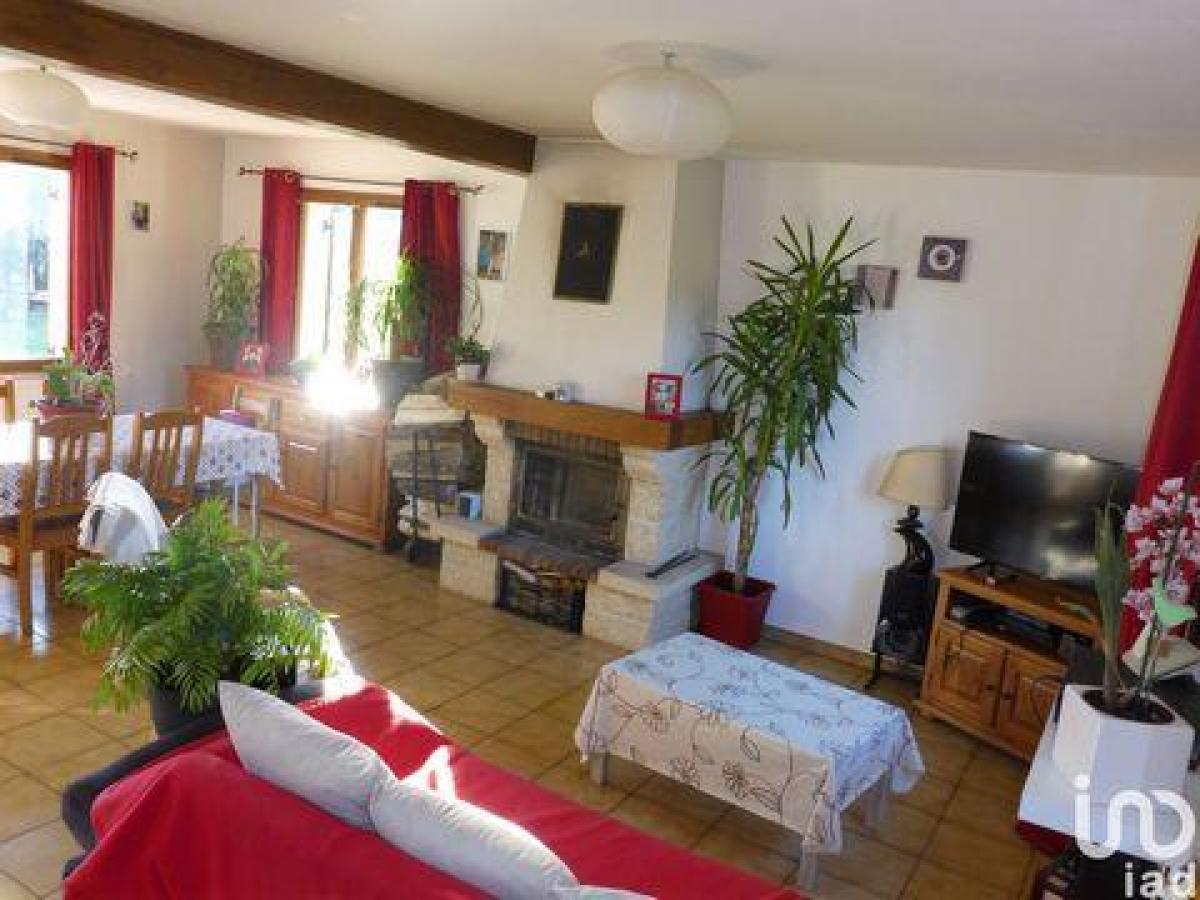 4 bedrooms House in Bapaume, France No. 24877