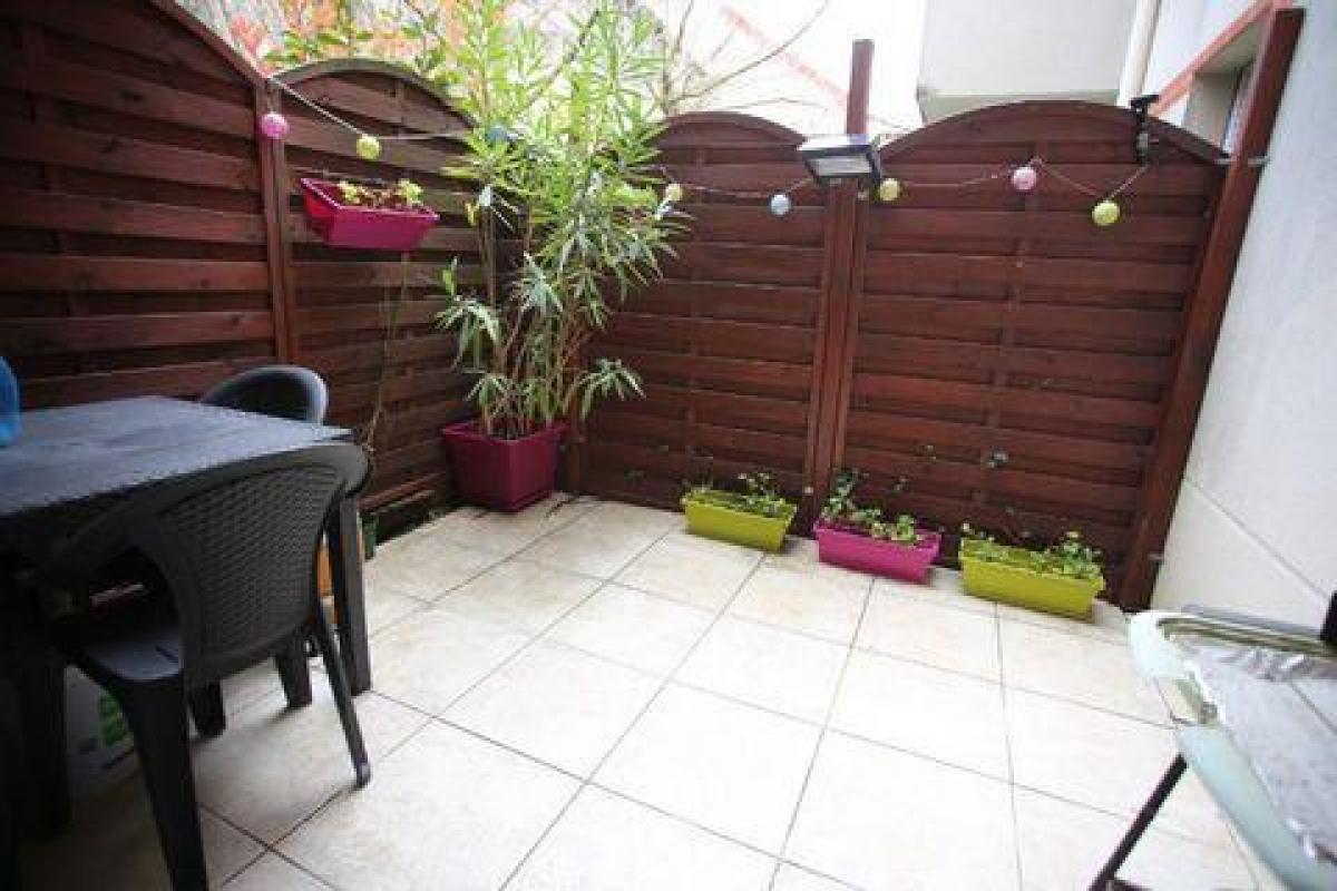 Квартира с 2 спальнями в Моранжис, Франция № 24509