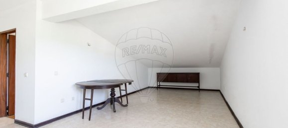 2 bedrooms House in Caldas da Rainha, Portugal No. 29728 8