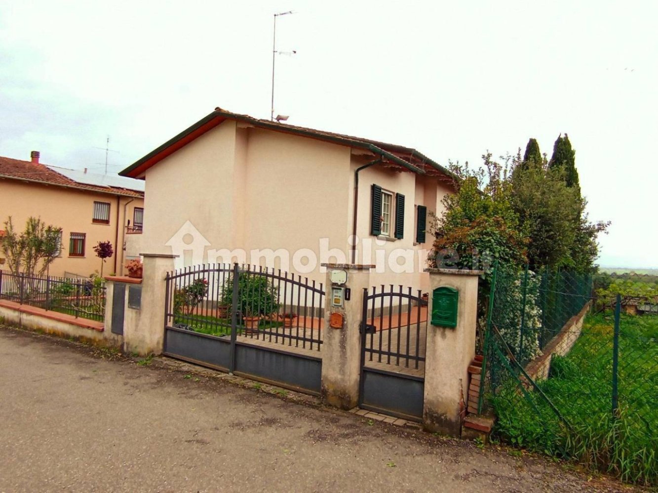 Villa T3 em Foiano della Chiana, Italy N.º 356251
