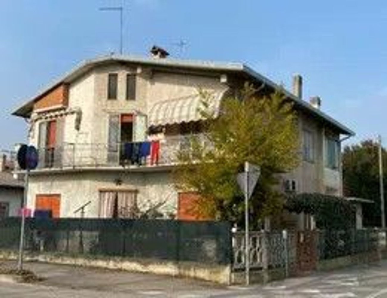 4 rooms Apartment in Mira, Italy No. 217272