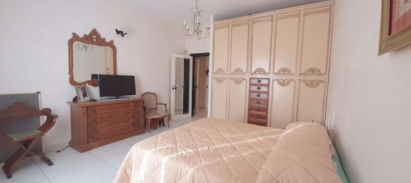 Apartamento de 5 habitaciónes en Taranto, Italy No. 34628 31