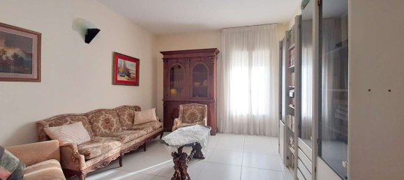 Apartamento de 5 habitaciónes en Taranto, Italy No. 34628 7