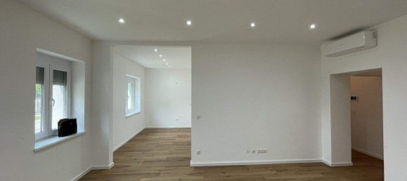 Дом с 7 комнатами в Винер Нойштадт, Австрия № 246107 7