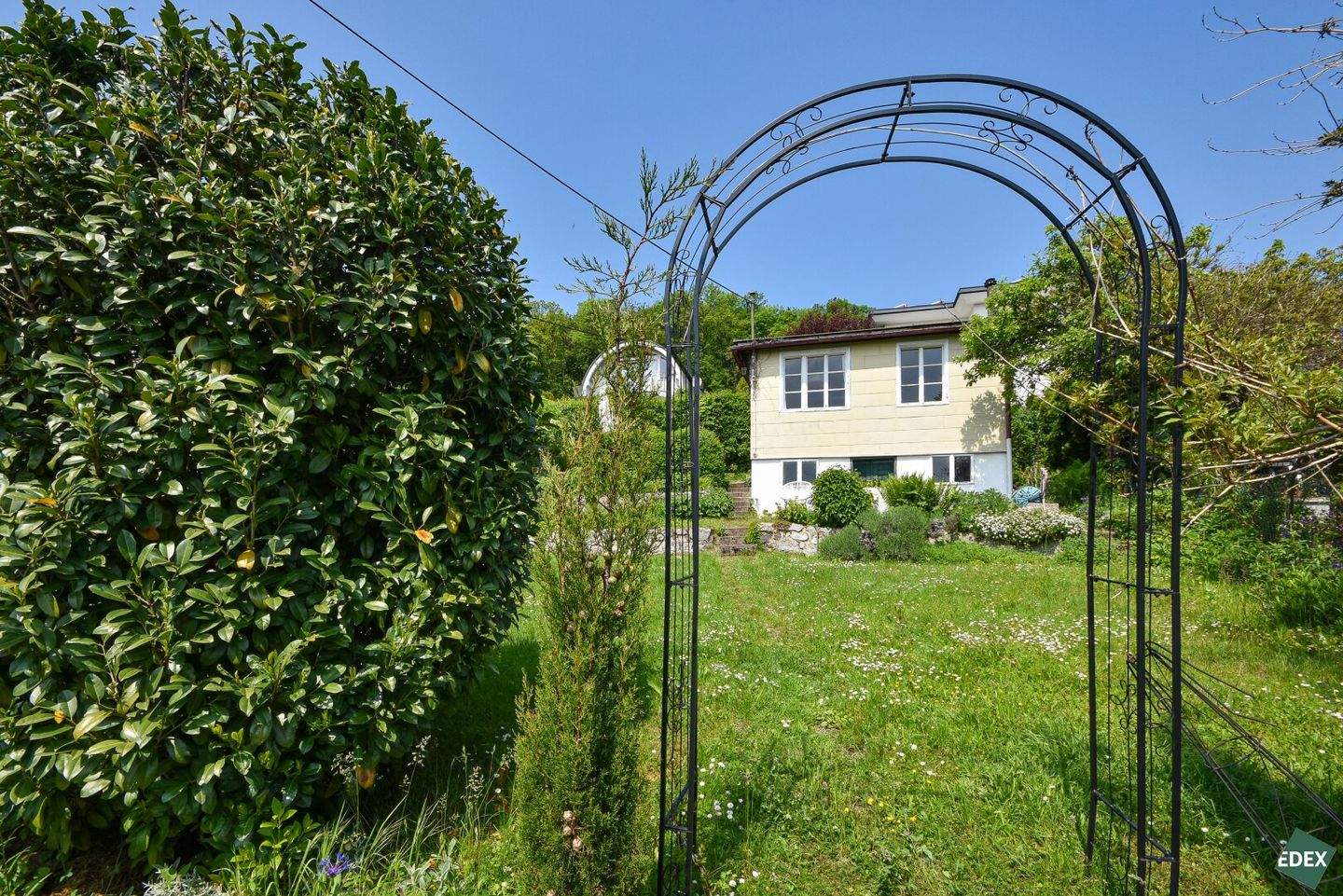  Land in Hernals, Austria No. 237204