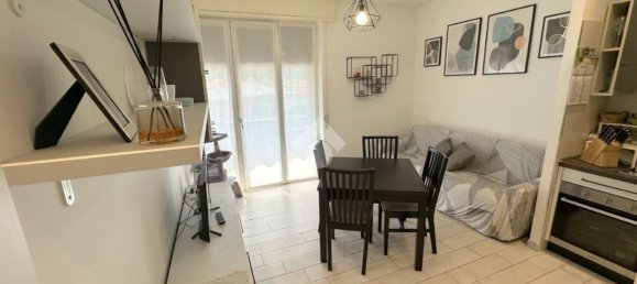 3-salle Appartement à Paullo, Italy No. 263954 11