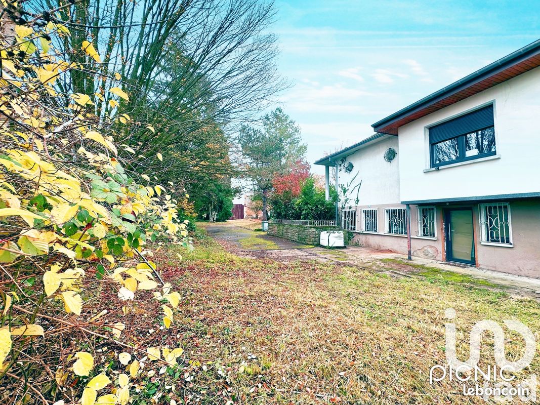 3 bedrooms Castles in Sarralbe, France No. 153554