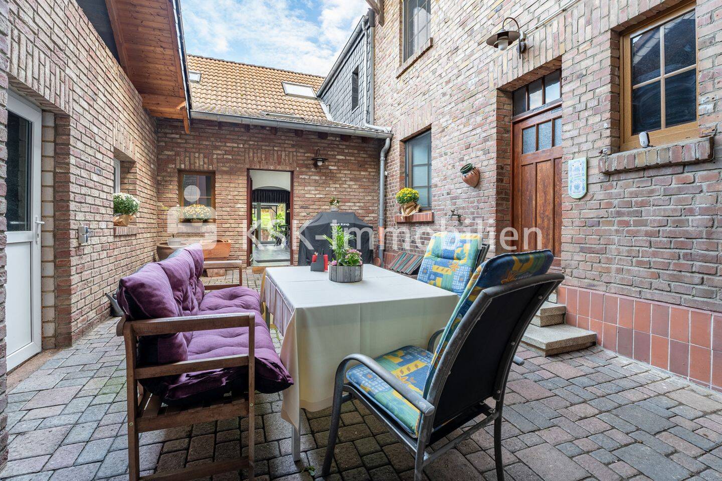 4 bedrooms Townhouse in Rhein-Sieg, Germany No. 233187