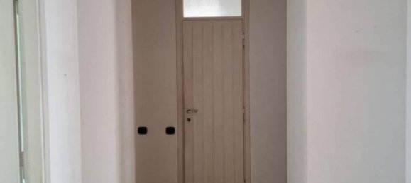 Квартира с 4 комнатами в Турин, Италия № 37735 16