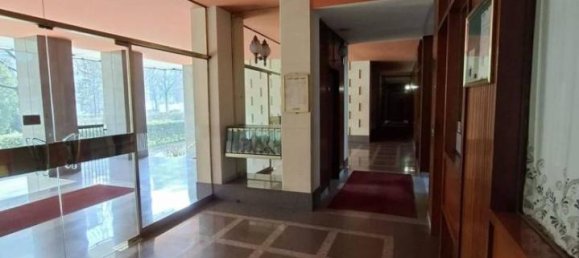 Квартира с 4 комнатами в Турин, Италия № 37735 12