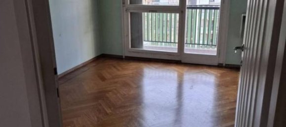 Квартира с 4 комнатами в Турин, Италия № 37735 21