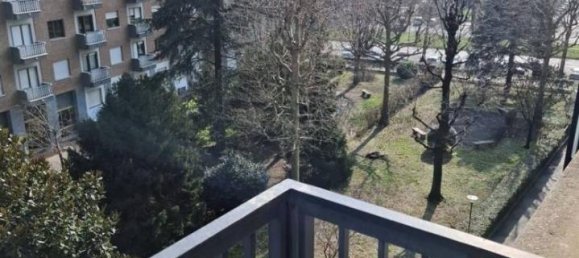 Квартира с 4 комнатами в Турин, Италия № 37735 29