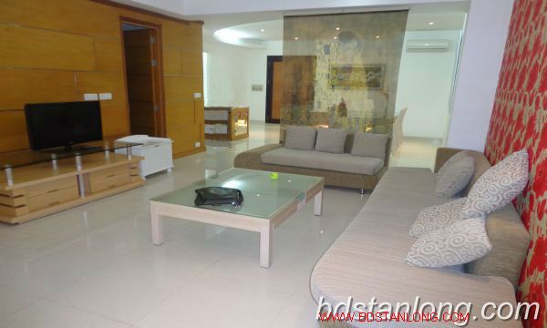2 bedrooms Apartment in Tay Ho, Vietnam No. 7053