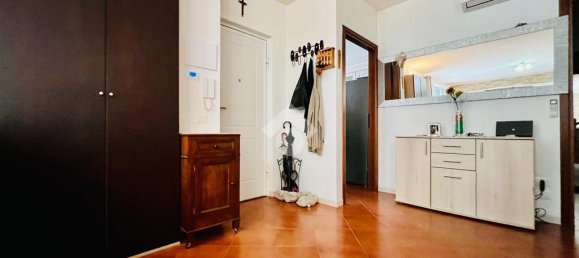 4 bedrooms Villa in Verona, Italy No. 73741 14