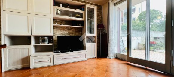 4 bedrooms Villa in Verona, Italy No. 73741 11