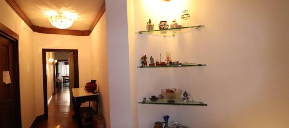 6 rooms Apartment in Rome, Italy No. 147293 2