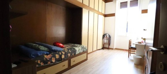 6 rooms Apartment in Rome, Italy No. 147293 22