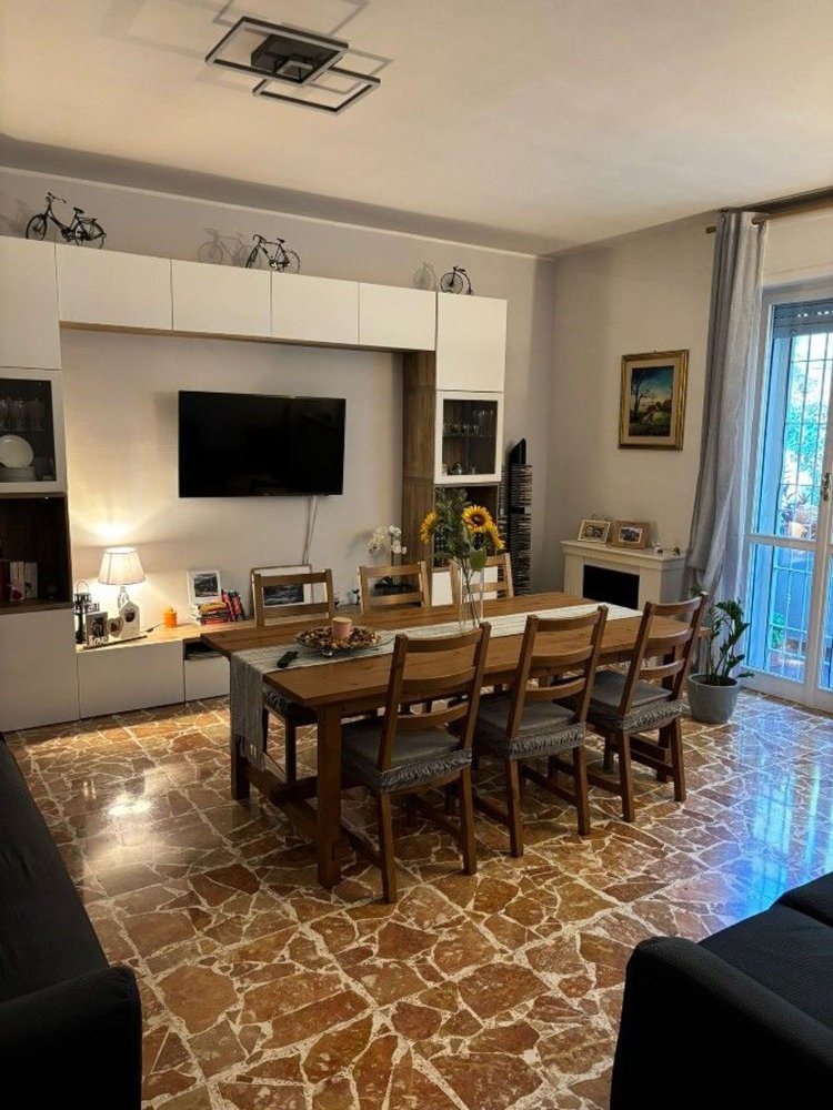 3 غرف نوم شقة في Reggio Emilia, Italy رقم 330210