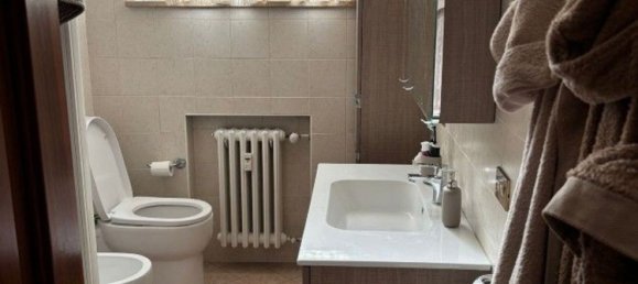 3 غرف نوم شقة في Reggio Emilia, Italy رقم 330210 10