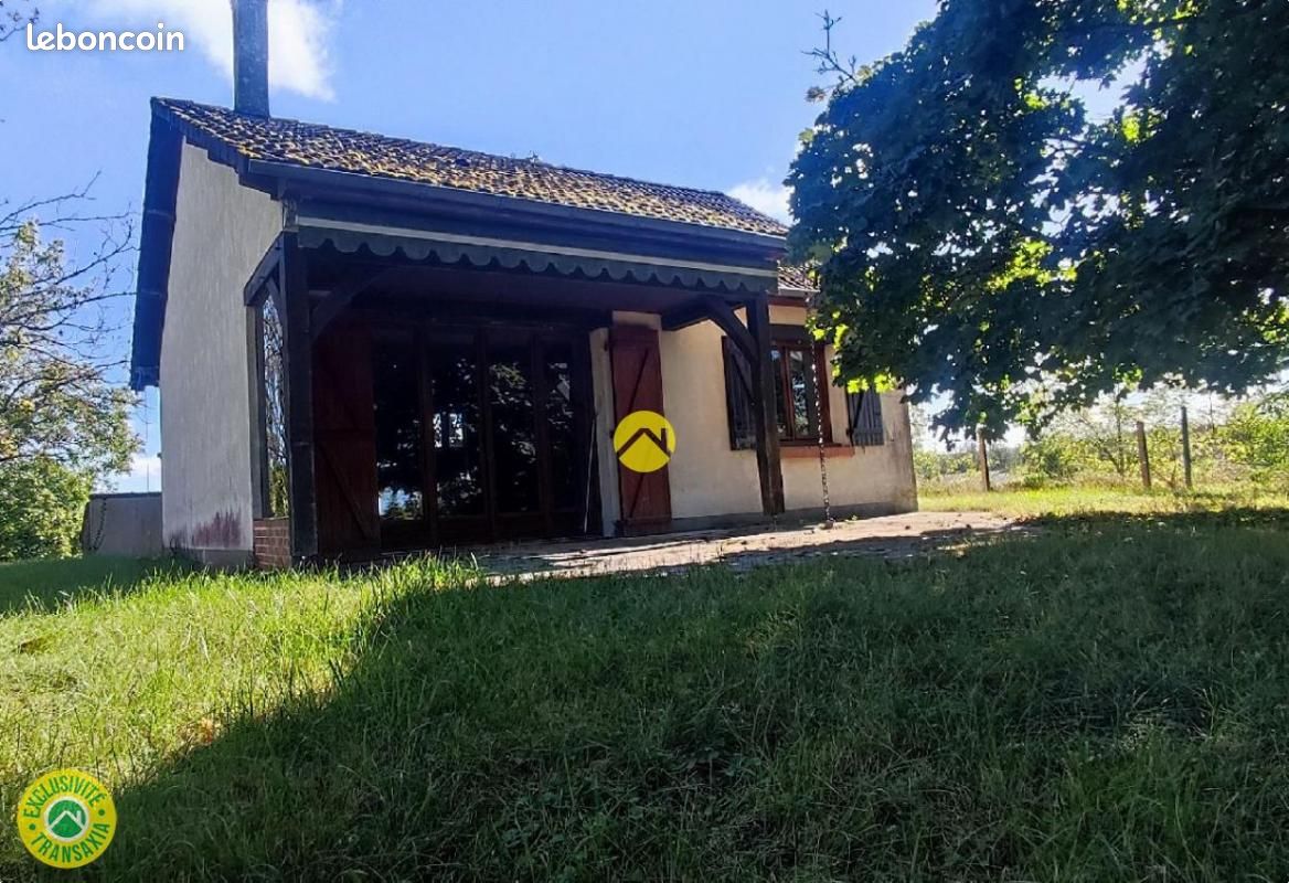 1 chambre Maison à Levet, France No. 152176