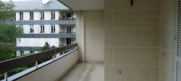 Квартира с 4 спальнями в Лувесьен, Франция № 169221 3