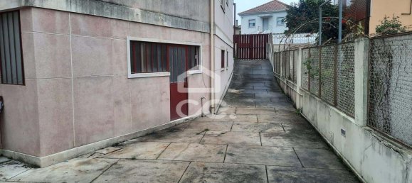 128m² Warehouse in Gondomar, Portugal No. 10458 16