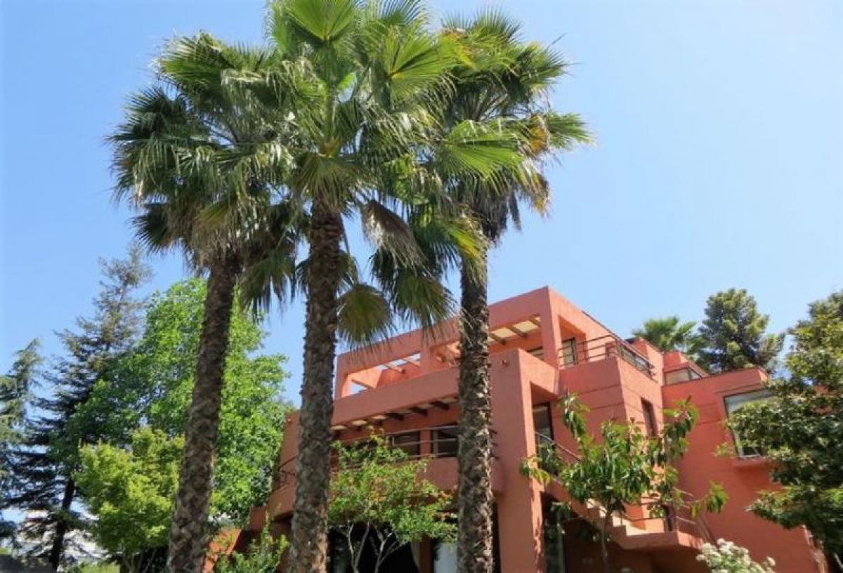 Casa de 5 dormitorios en Santiago, Chile No. 2994