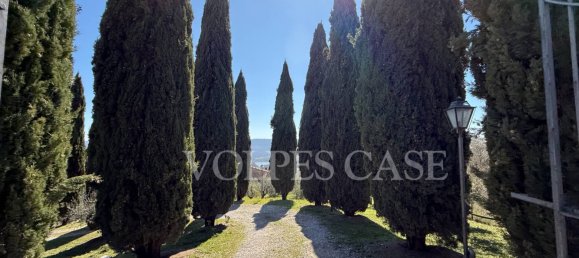 3 bedrooms Villa in Montepulciano, Italy No. 229778 3