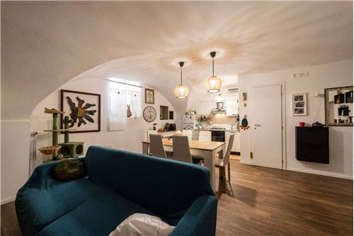 2 bedrooms Apartment in Bari, Italy No. 290185