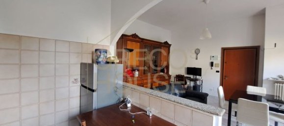 Квартира с 3 комнатами в Горла Маджоре, Италия № 181214 11