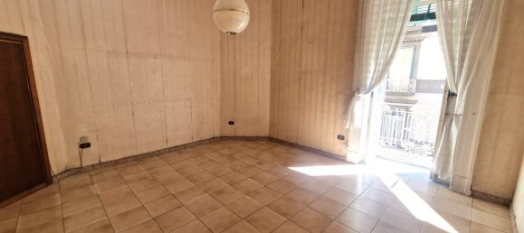 5 rooms Apartment in Naples, Italy No. 297807 7
