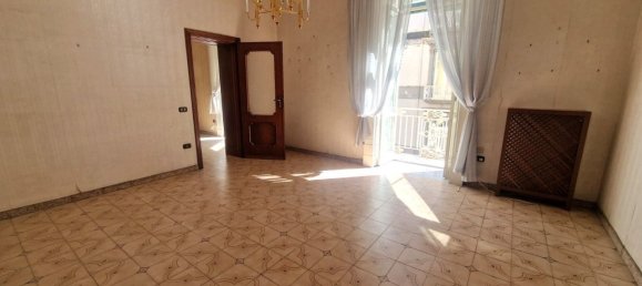 5 rooms Apartment in Naples, Italy No. 297807 6