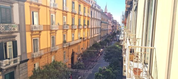 5 rooms Apartment in Naples, Italy No. 297807 10