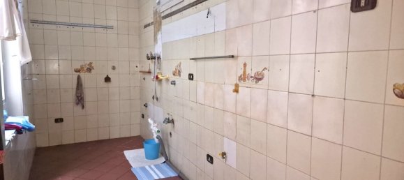 5 rooms Apartment in Naples, Italy No. 297807 4