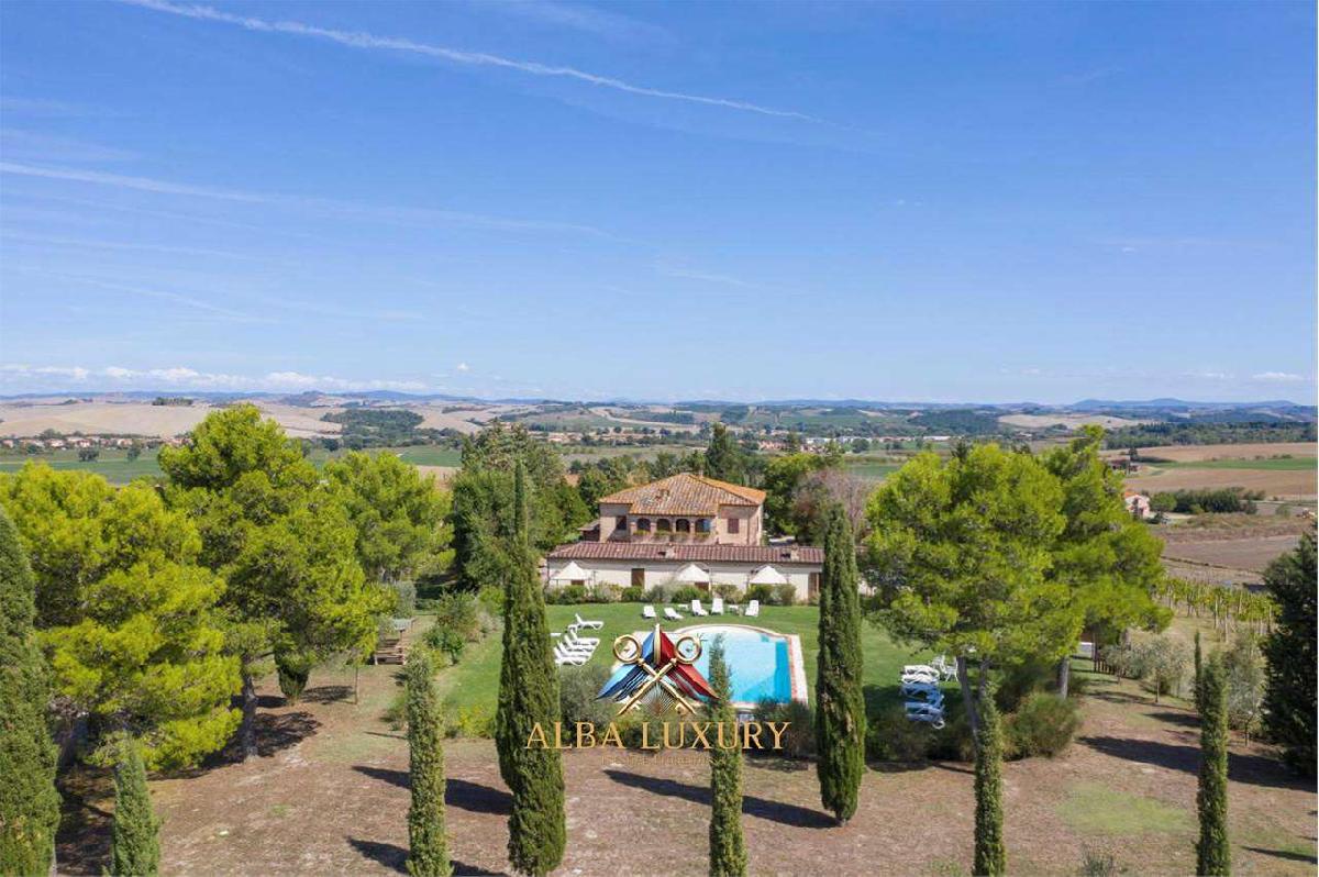 15 bedrooms Villa in Monteroni d'Arbia, Italy No. 138840