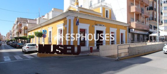 61m² Commercial property in Guardamar del Segura, Spain No. 56321 15