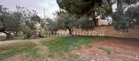 750m² Land in Trapani, Italy No. 105426 8